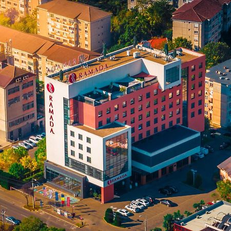 Hotel Ramada By Wyndham Oradea Extérieur photo